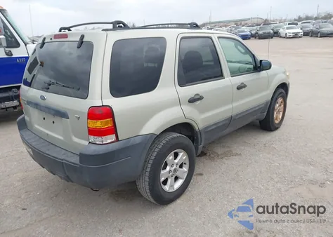 2005 Ford Escape Xlt z USA, uszkodzony, nr VIN 1FMYU03105KD52028